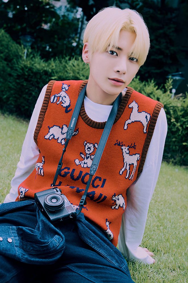 AR-Group; Photo of TOMORROW X TOGETHER member TAEHYUN.