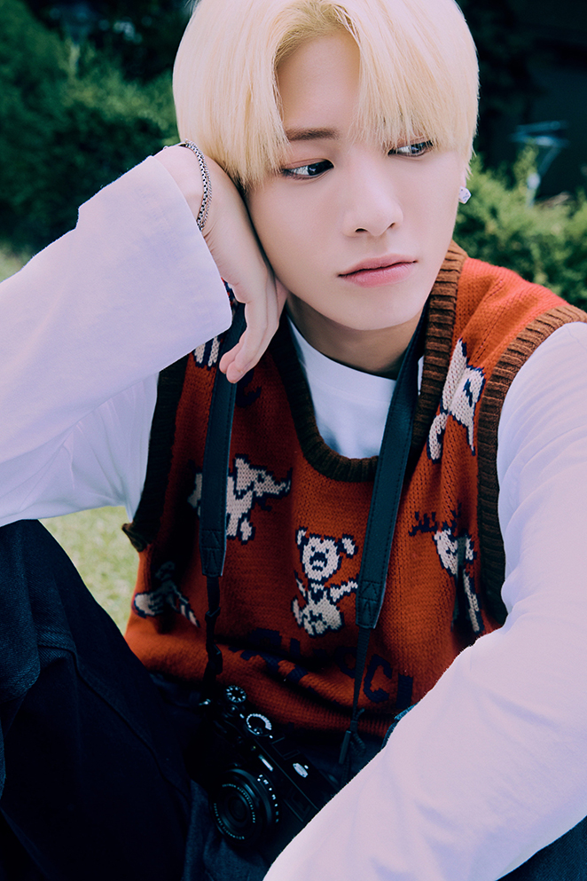 AR-Group; Photo of TOMORROW X TOGETHER member TAEHYUN.