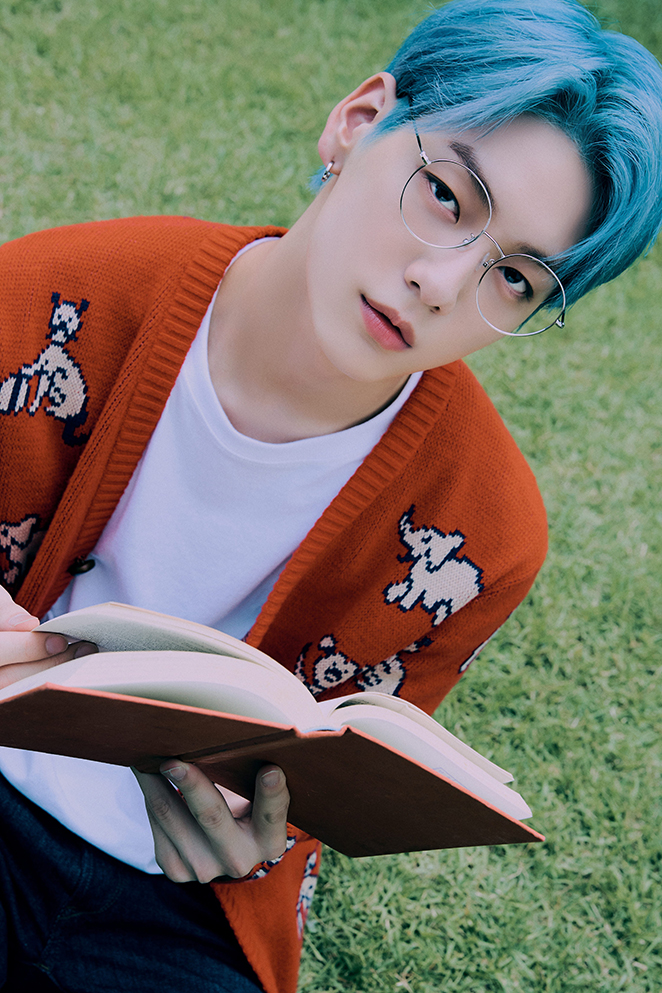 AR-Group; Photo of TOMORROW X TOGETHER member SOOBIN.