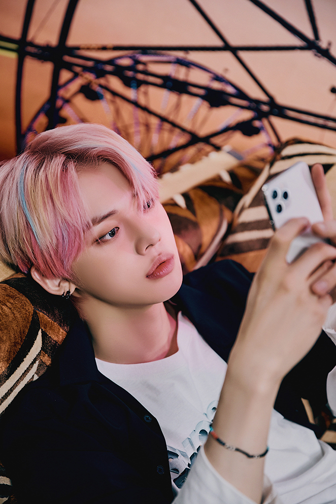 AR-Yeonjun; Photo of TOMORROW X TOGETHER member YEONJUN.