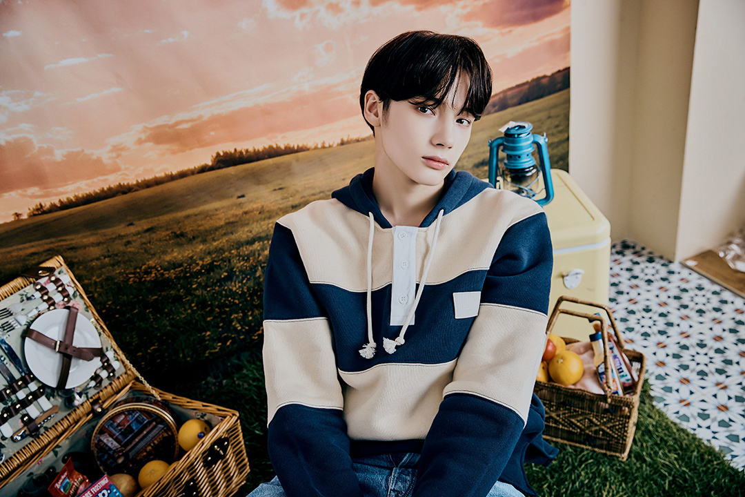 AR-Hueningkai; Photo of TOMORROW X TOGETHER member HUENINGKAI.