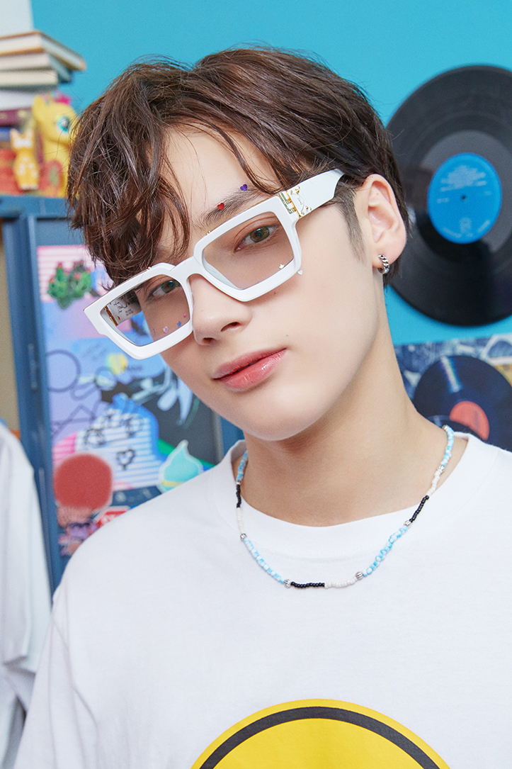 R-Hueningkai; Photo of TOMORROW X TOGETHER member HUENINGKAI.