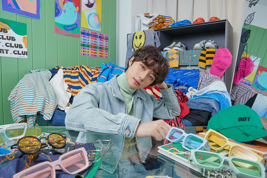 R-Group; Photo of TOMORROW X TOGETHER member BEOMGYU.