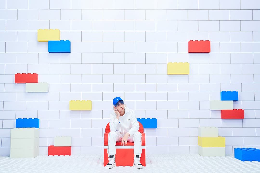 VR-Soobin; Photo of TOMORROW X TOGETHER member SOOBIN.