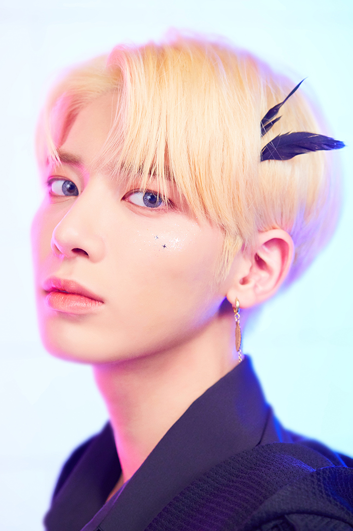 VR-Taehyun; Photo of TOMORROW X TOGETHER member TAEHYUN.