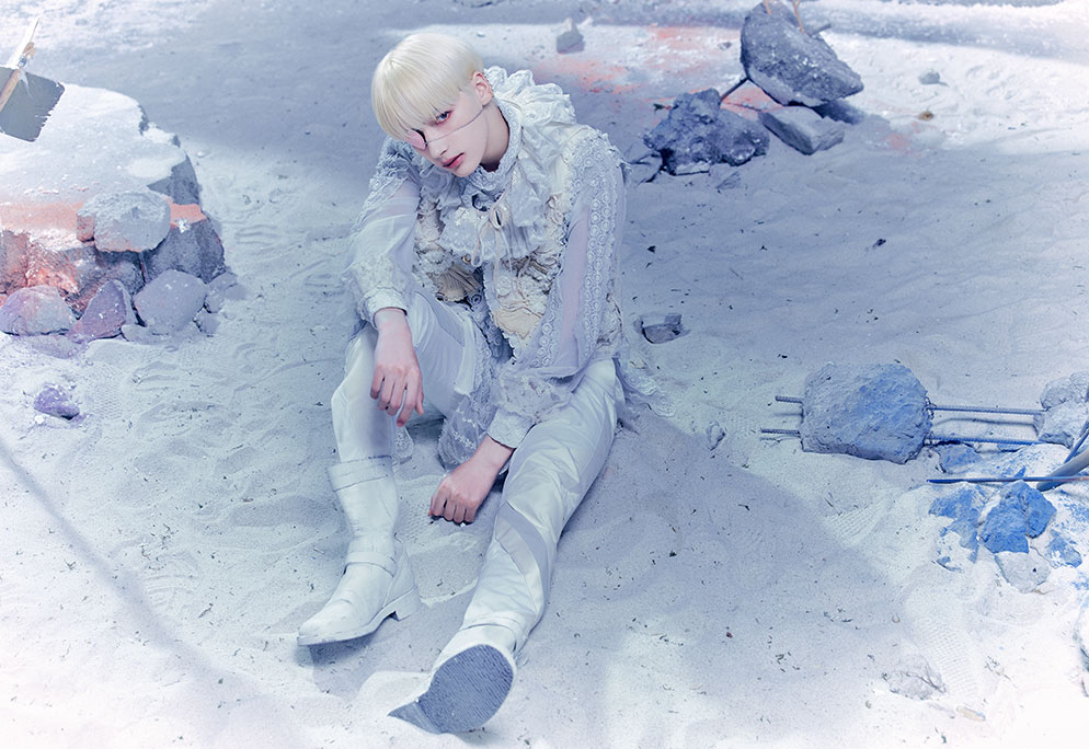Photo of TOMORROW X TOGETHER member HUENINGKAI