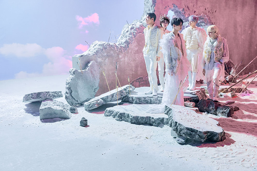 Photo of TOMORROW X TOGETHER