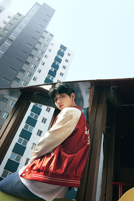 Photo of TOMORROW X TOGETHER member SOOBIN