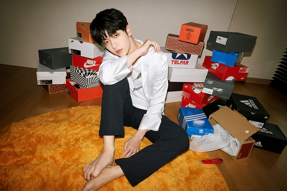 Photo of TOMORROW X TOGETHER member SOOBIN