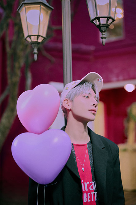 Photo of TOMORROW X TOGETHER member TAEHYUN.