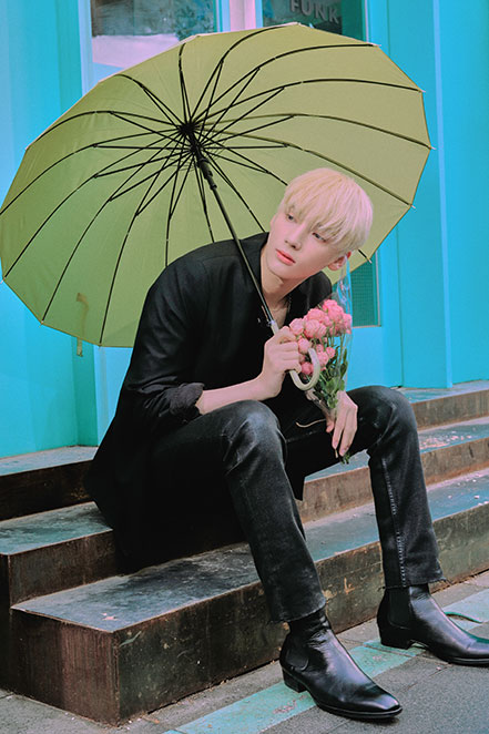 Photo of TOMORROW X TOGETHER member HUENINGKAI
