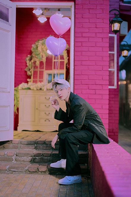 Photo of TOMORROW X TOGETHER member TAEHYUN.