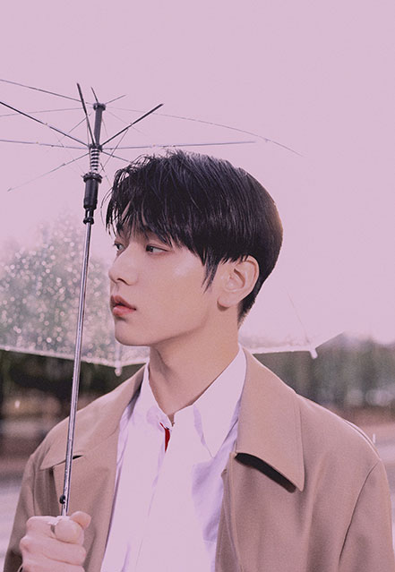 Photo of TOMORROW X TOGETHER member SOOBIN